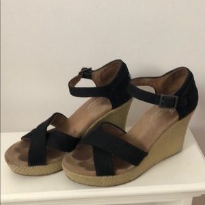 TOMS Black Canvas &Natural Tweed espadrilles wedge